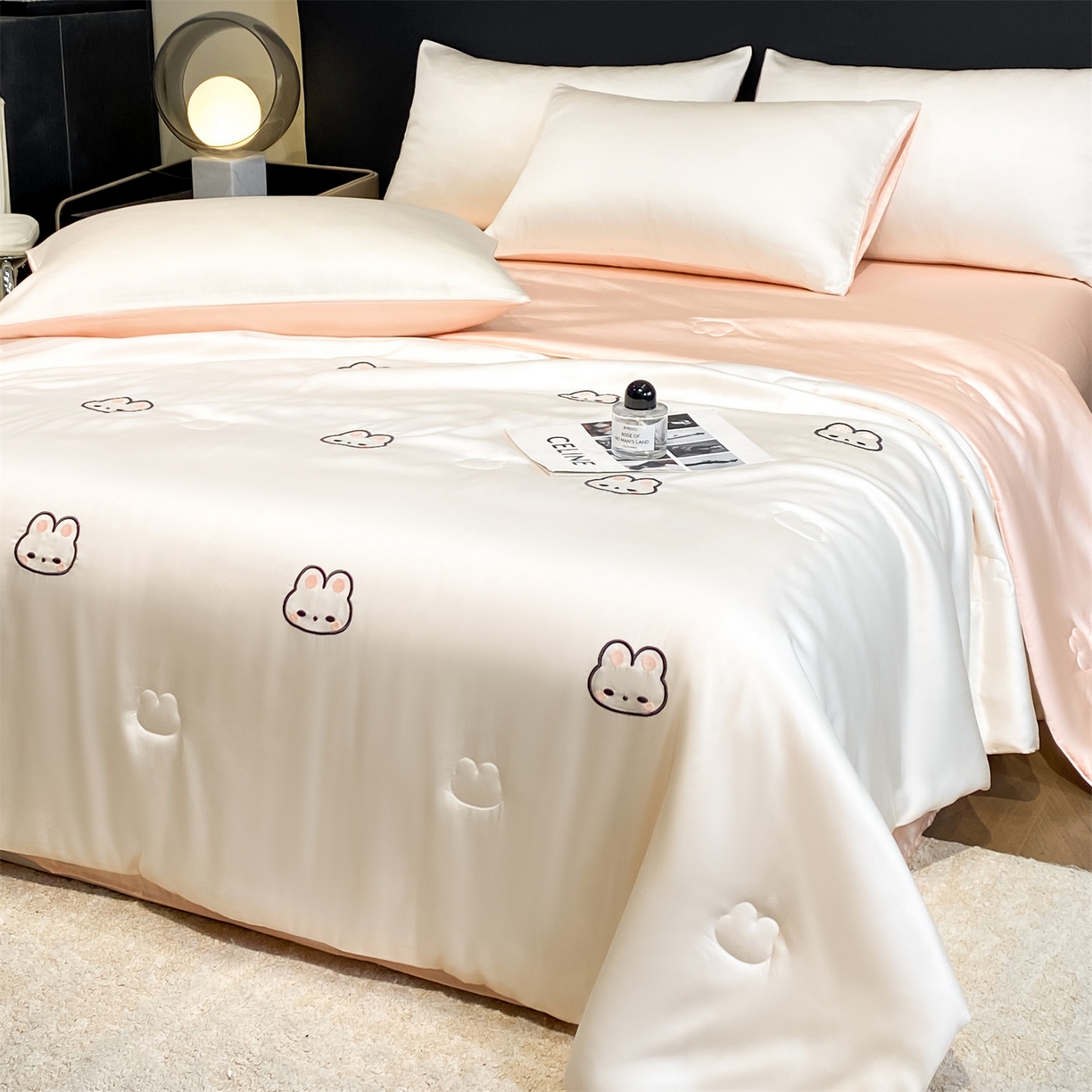 91家纺网 家纺一手货源 找家纺 无界 2026新款水洗真丝夏被-散点-贝尔 贝尔 元气白桃+半熟蜜桃（兔子）