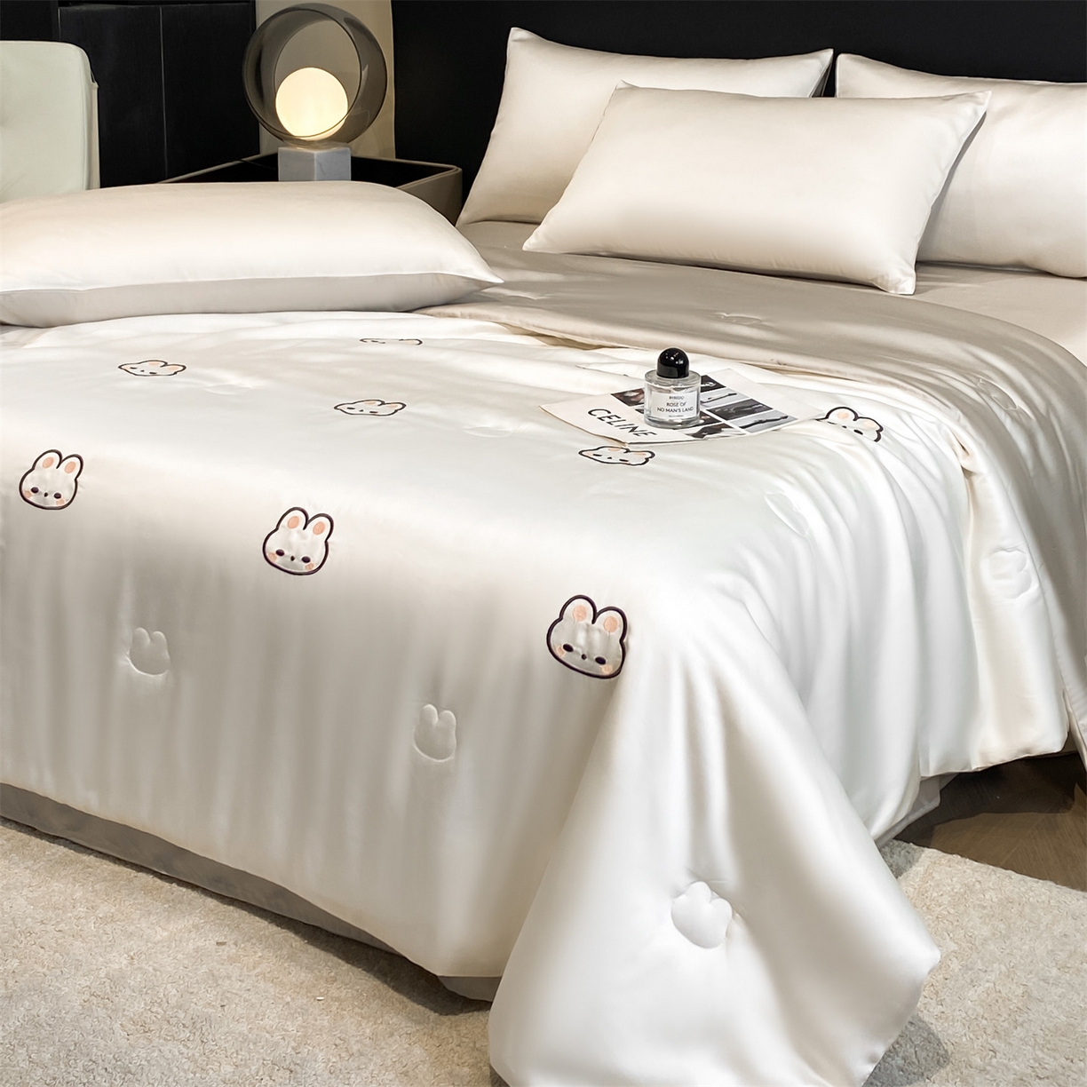 91家纺网 家纺一手货源 找家纺 无界 2026新款水洗真丝夏被-散点-贝尔 贝尔 元气白桃+冰川灰（兔子）