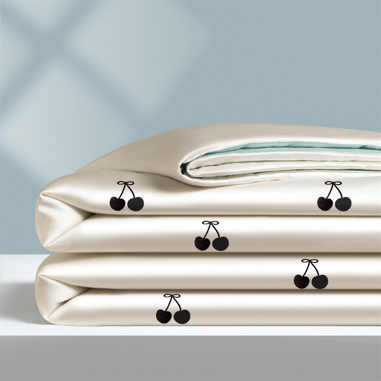 91家纺网 家纺一手货源 找家纺 无界 2026新款水洗真丝夏被-散点-贝尔 贝尔 元气白桃+风铃蓝（樱桃）