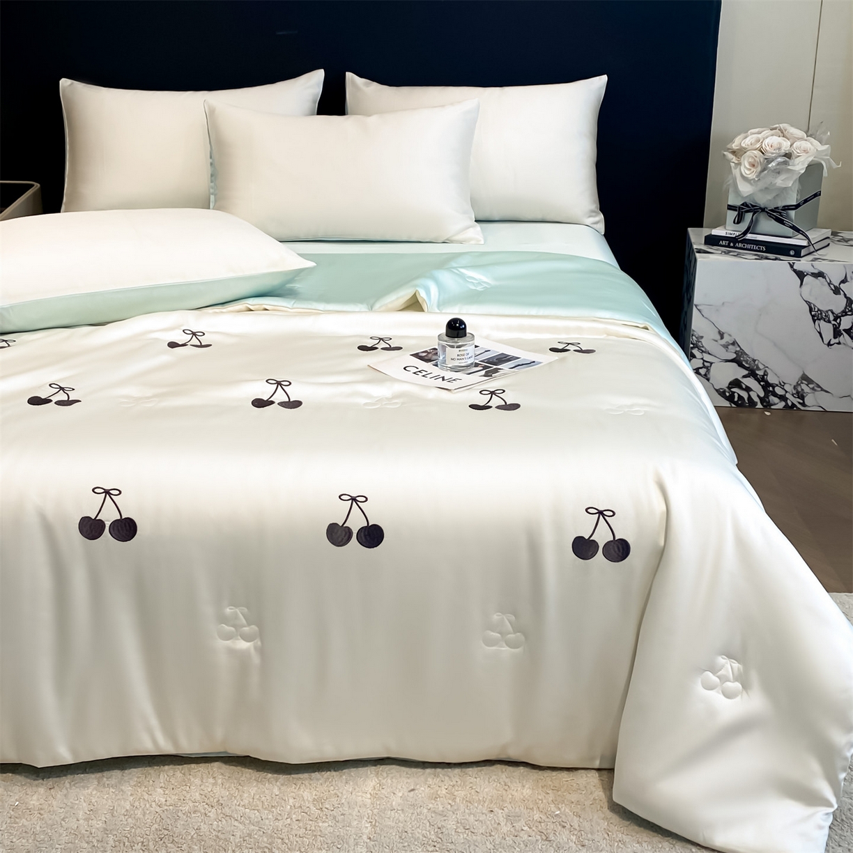 91家纺网 家纺一手货源 找家纺 无界 2026新款水洗真丝夏被-散点-贝尔 贝尔 元气白桃+风铃蓝（樱桃）