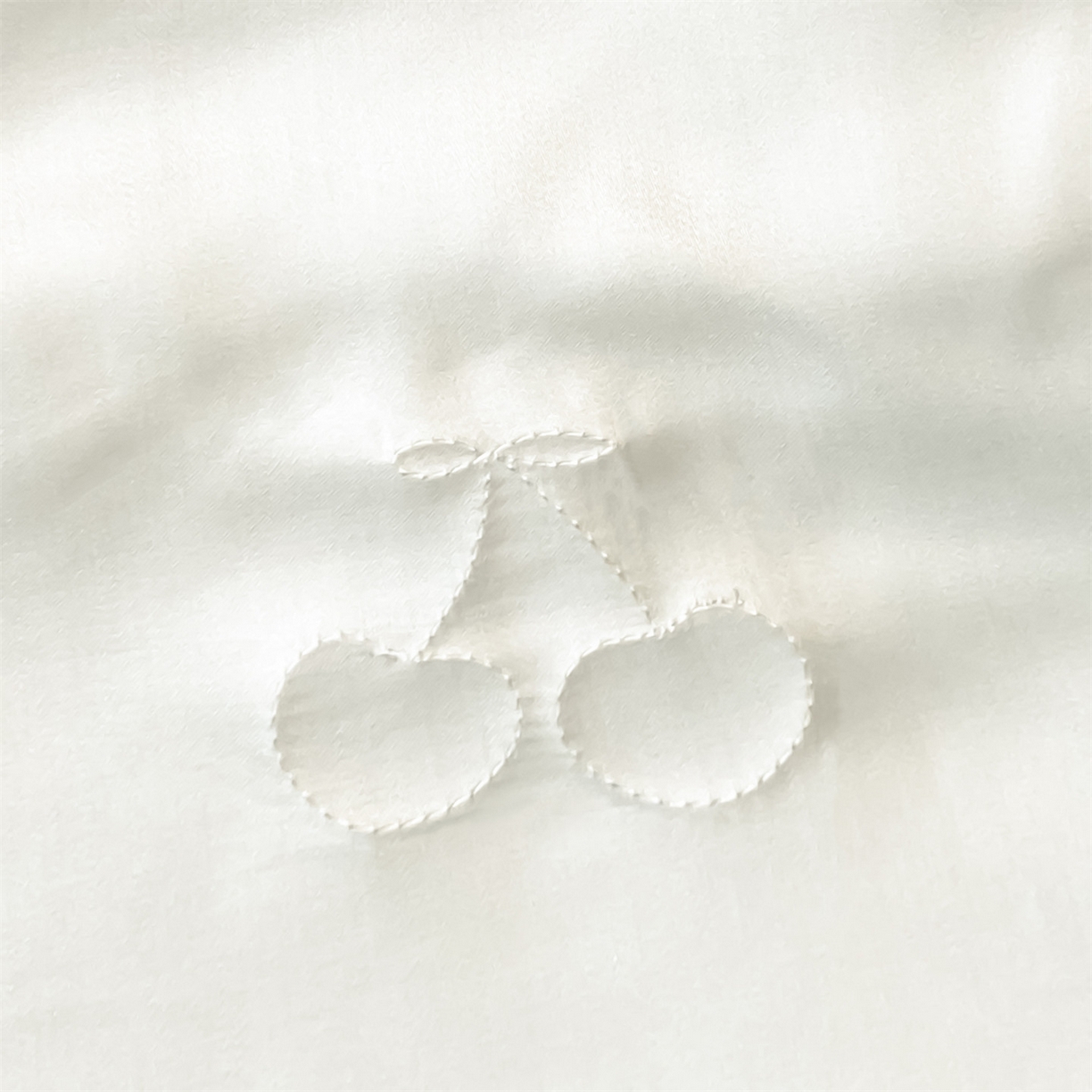 91家纺网 家纺一手货源 找家纺 无界 2026新款水洗真丝夏被-散点-贝尔 贝尔 元气白桃+风铃蓝（樱桃）