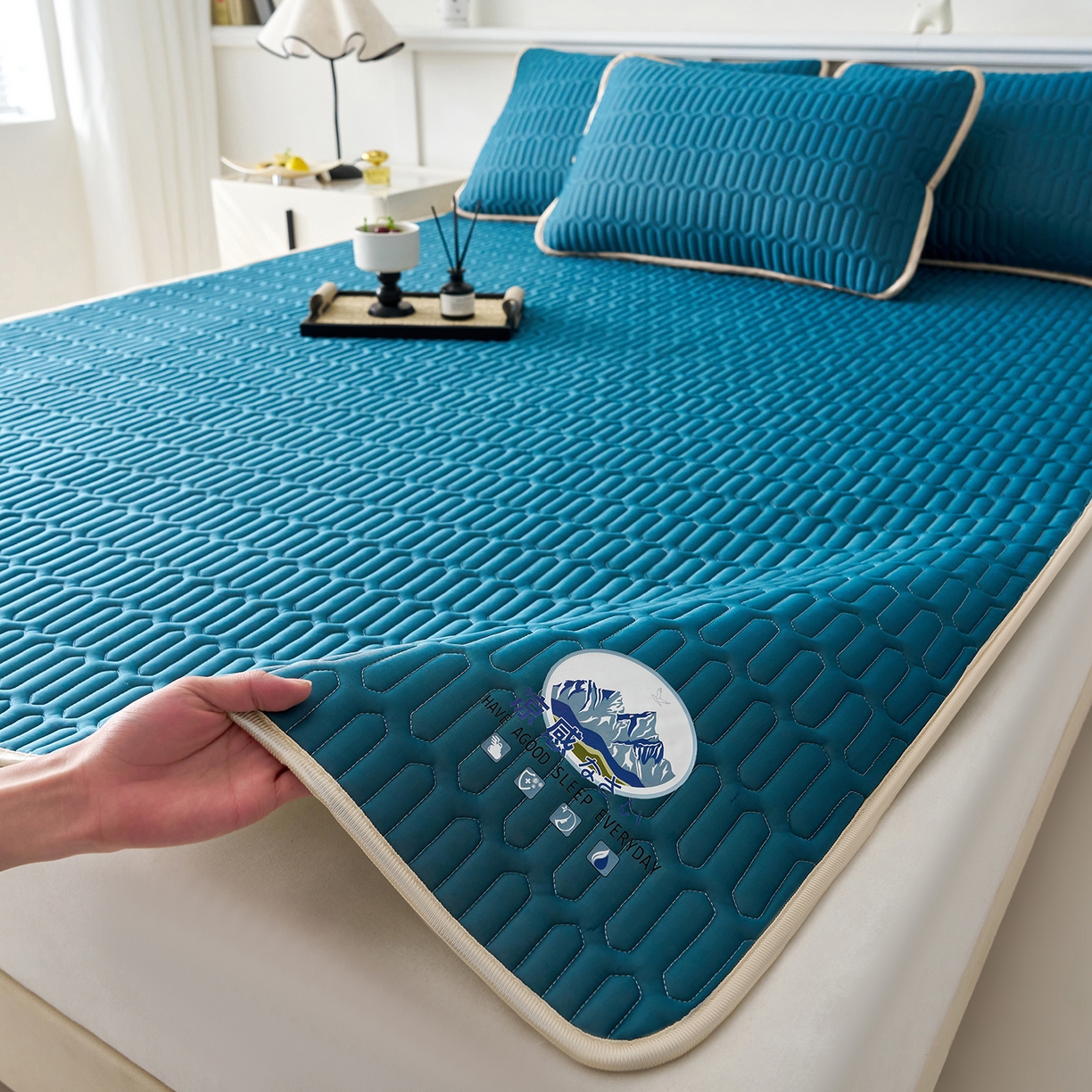 91家纺网 家纺一手货源 找家纺 奇丝雅 2026新款夏季A类乳胶凉席冰丝席纯色家用双人冰丝凉席席子-大床 富士山-果绿