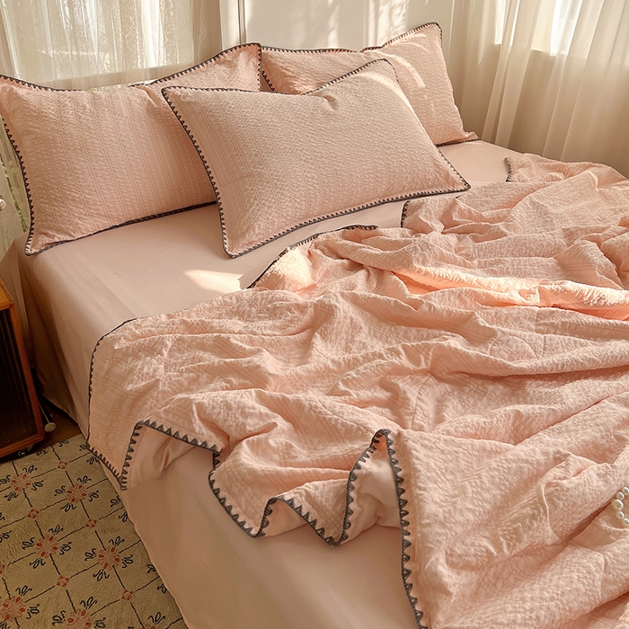 91家纺网 家纺一手货源 找家纺 （总）鑫佳居 2026新款三角针纯色夏被夏凉被空调被四件套