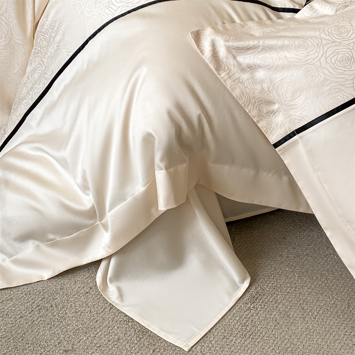 91家纺网 家纺一手货源 找家纺 （总）DC 2026新款天丝棉提花拼色织带款四件套--克拉拉系列