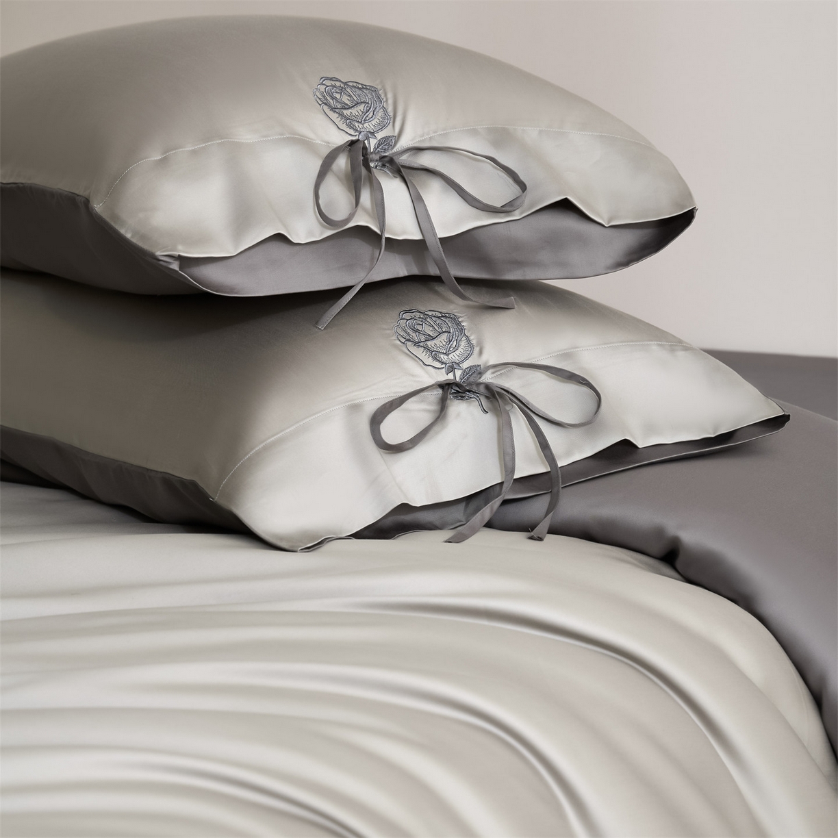 91家纺网 家纺一手货源 找家纺 （总）DC 2026新款天丝玫瑰压线抽绳四件套--日落玫瑰系列