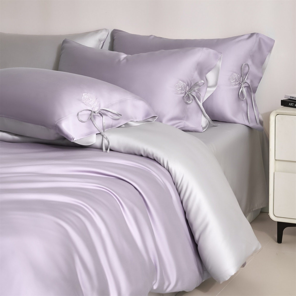 91家纺网 家纺一手货源 找家纺 DC 2026新款天丝玫瑰压线抽绳四件套--日落玫瑰系列 风信紫+流沙灰