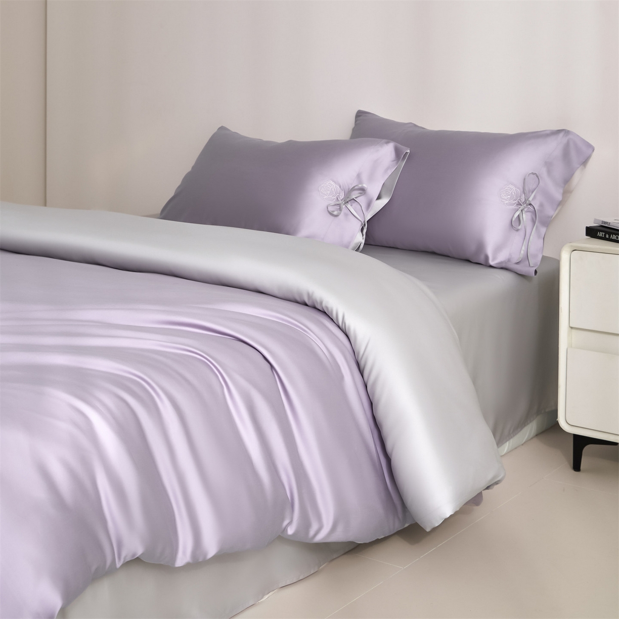 91家纺网 家纺一手货源 找家纺 DC 2026新款天丝玫瑰压线抽绳四件套--日落玫瑰系列 风信紫+流沙灰