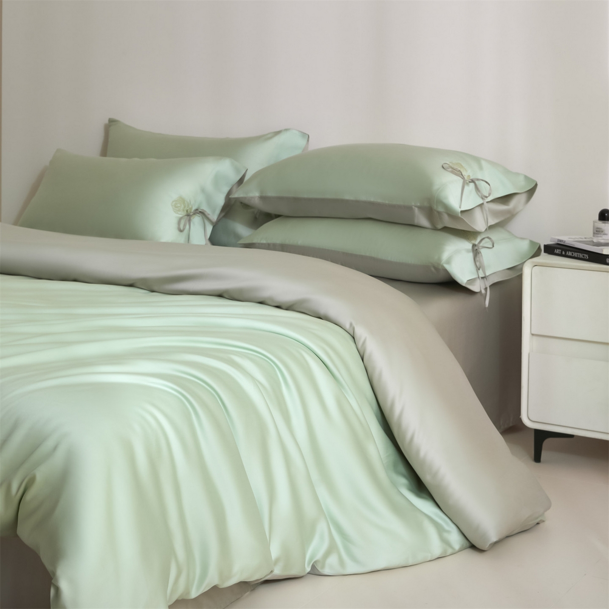 91家纺网 家纺一手货源 找家纺 DC 2026新款天丝玫瑰压线抽绳四件套--日落玫瑰系列 日落玫瑰-亚丁绿+冰川灰