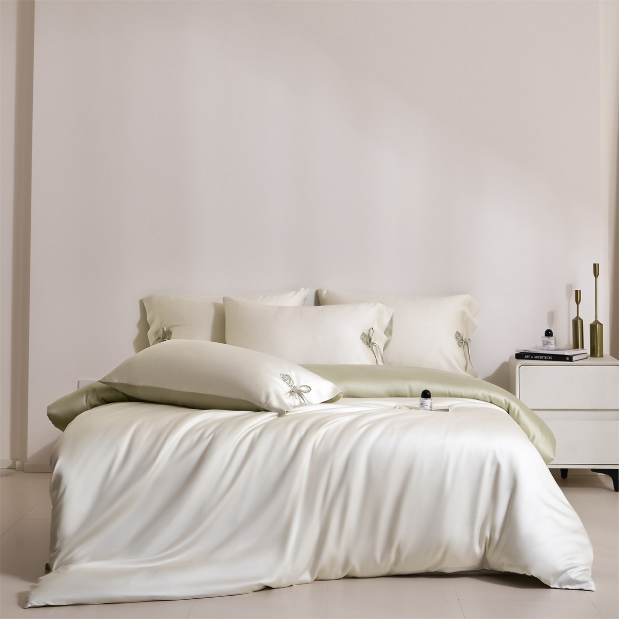 91家纺网 家纺一手货源 找家纺 DC 2026新款天丝玫瑰压线抽绳四件套--日落玫瑰系列 日落玫瑰-元气白桃+桉树绿