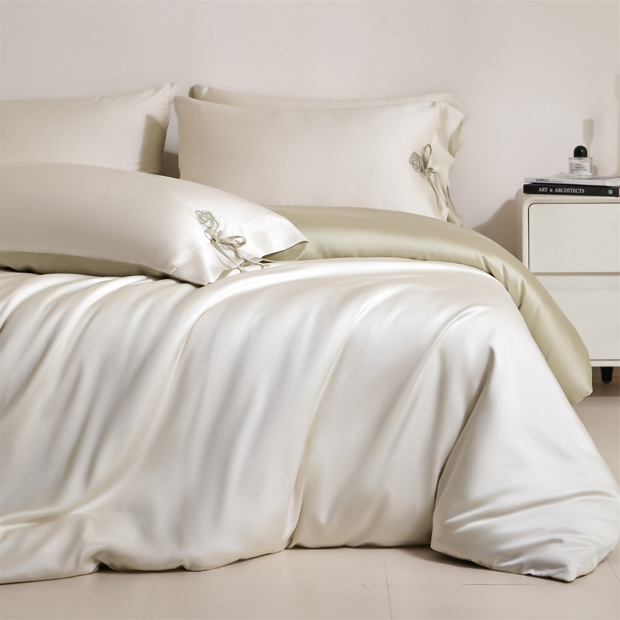 91家纺网 家纺一手货源 找家纺 DC 2026新款天丝玫瑰压线抽绳四件套--日落玫瑰系列 日落玫瑰-元气白桃+桉树绿