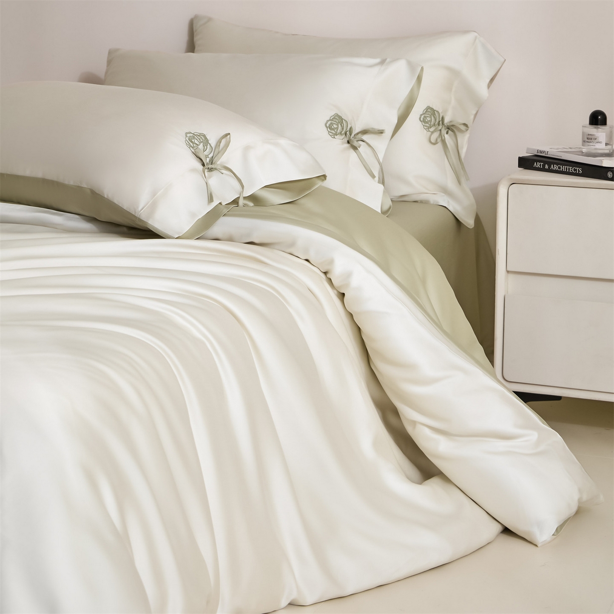 91家纺网 家纺一手货源 找家纺 DC 2026新款天丝玫瑰压线抽绳四件套--日落玫瑰系列 日落玫瑰-元气白桃+桉树绿