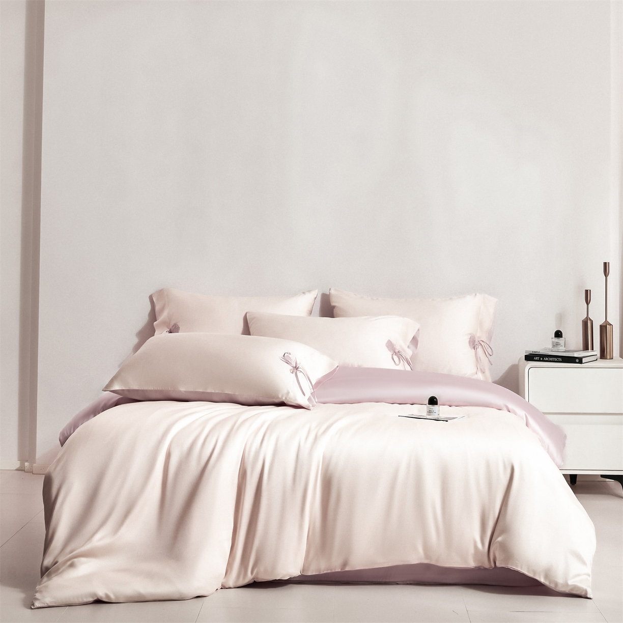 91家纺网 家纺一手货源 找家纺 DC 2026新款天丝玫瑰压线抽绳四件套--日落玫瑰系列 日落玫瑰-杏白+素粉