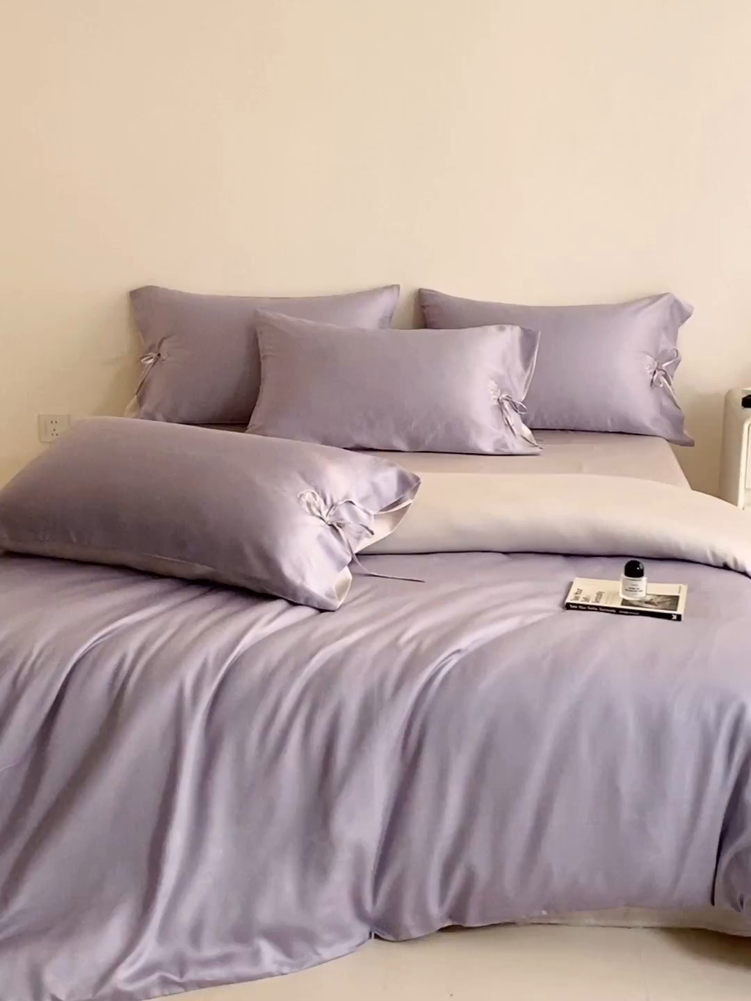 91家纺网 家纺一手货源 找家纺 DC 2026新款天丝玫瑰压线抽绳四件套--日落玫瑰系列 风信紫+流沙灰