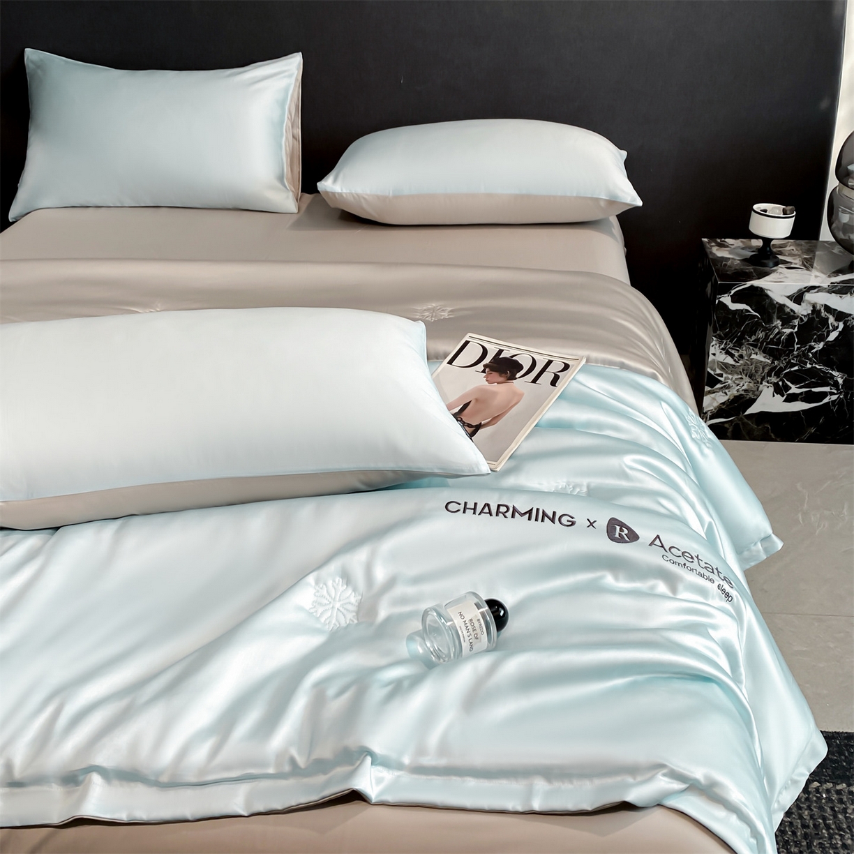 91家纺网 家纺一手货源 找家纺 无界 2026新款水洗真丝夏被-雪花绗缝压线-莱拉 莱拉 淡海蓝+冰川灰