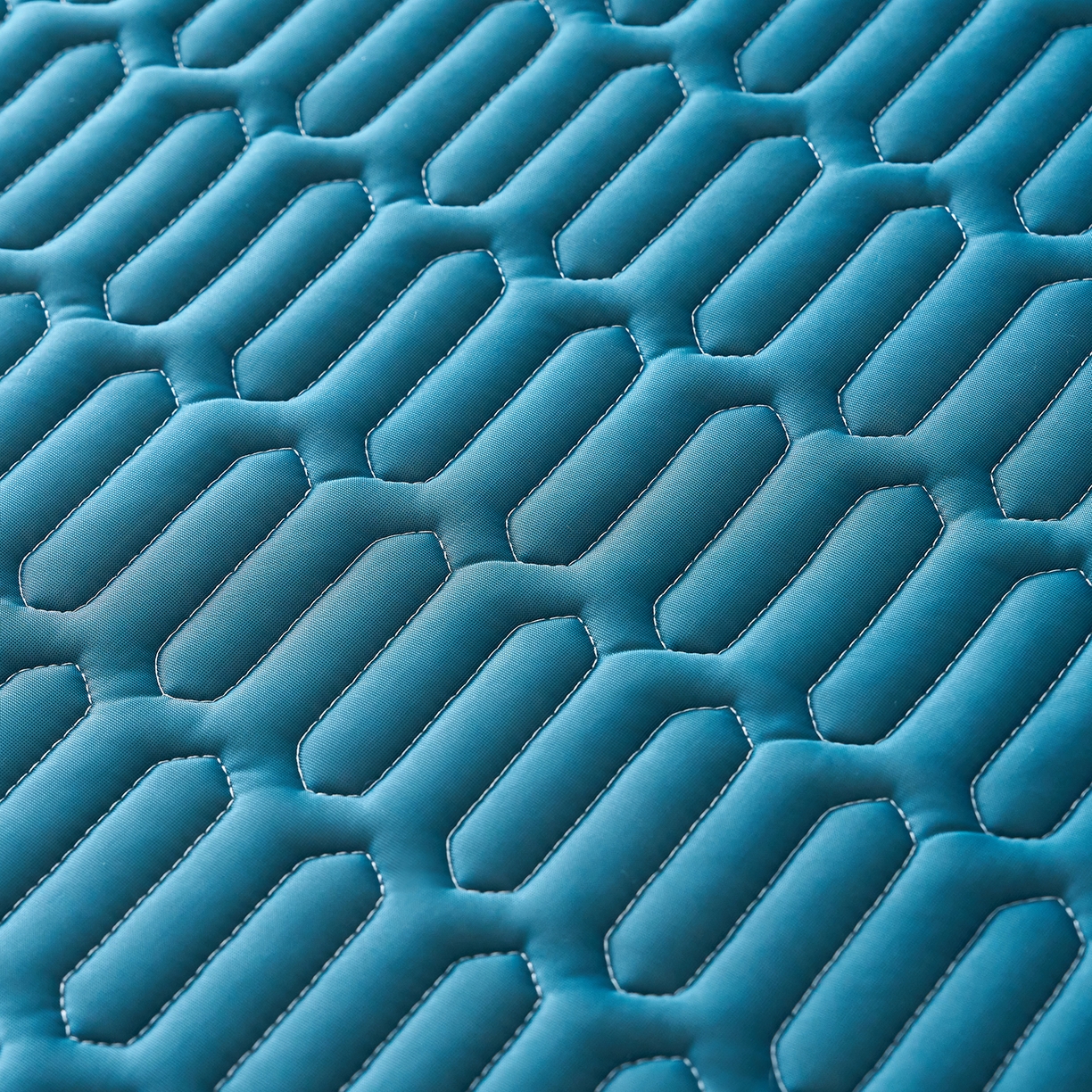 91家纺网 家纺一手货源 找家纺 奇丝雅 2026夏季A类纯色乳胶凉席冰丝席家用双人冰丝凉席可机洗夏天空调席三件套-场景二 富士山-典雅蓝