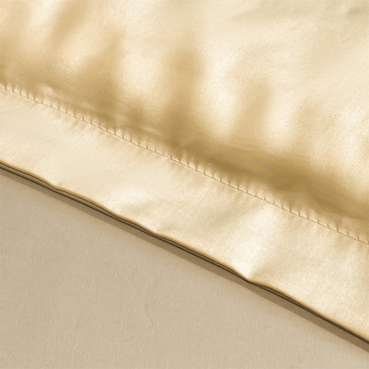 91家纺网 家纺一手货源 找家纺 无界 2026新款水洗真丝夏被-雪花绗缝压线-莱拉 莱拉 奶茶色+冰川灰