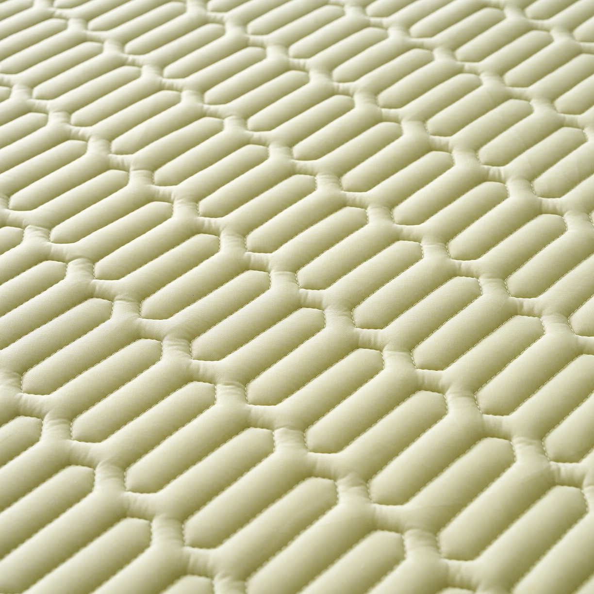 91家纺网 家纺一手货源 找家纺 奇丝雅 2026夏季A类纯色乳胶凉席冰丝席家用双人冰丝凉席可机洗夏天空调席三件套-场景二 富士山-果绿