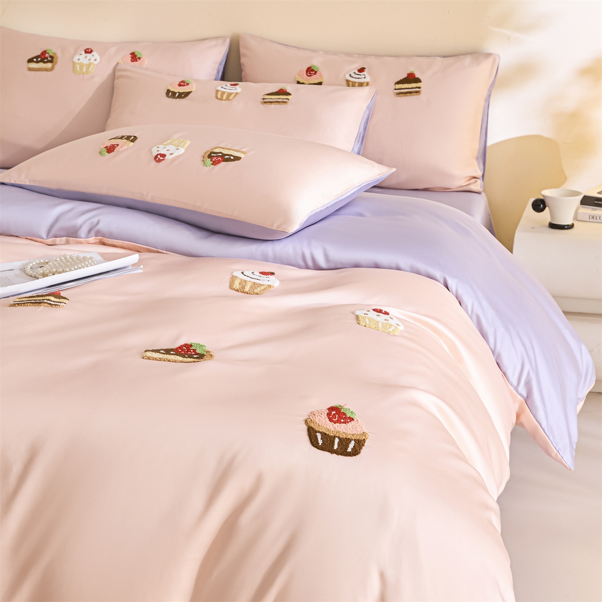 91家纺网 家纺一手货源 找家纺 DC 2026新款天丝立体毛巾绣四件套 毛巾绣-半熟蜜桃+风信紫（丝绒蛋糕）