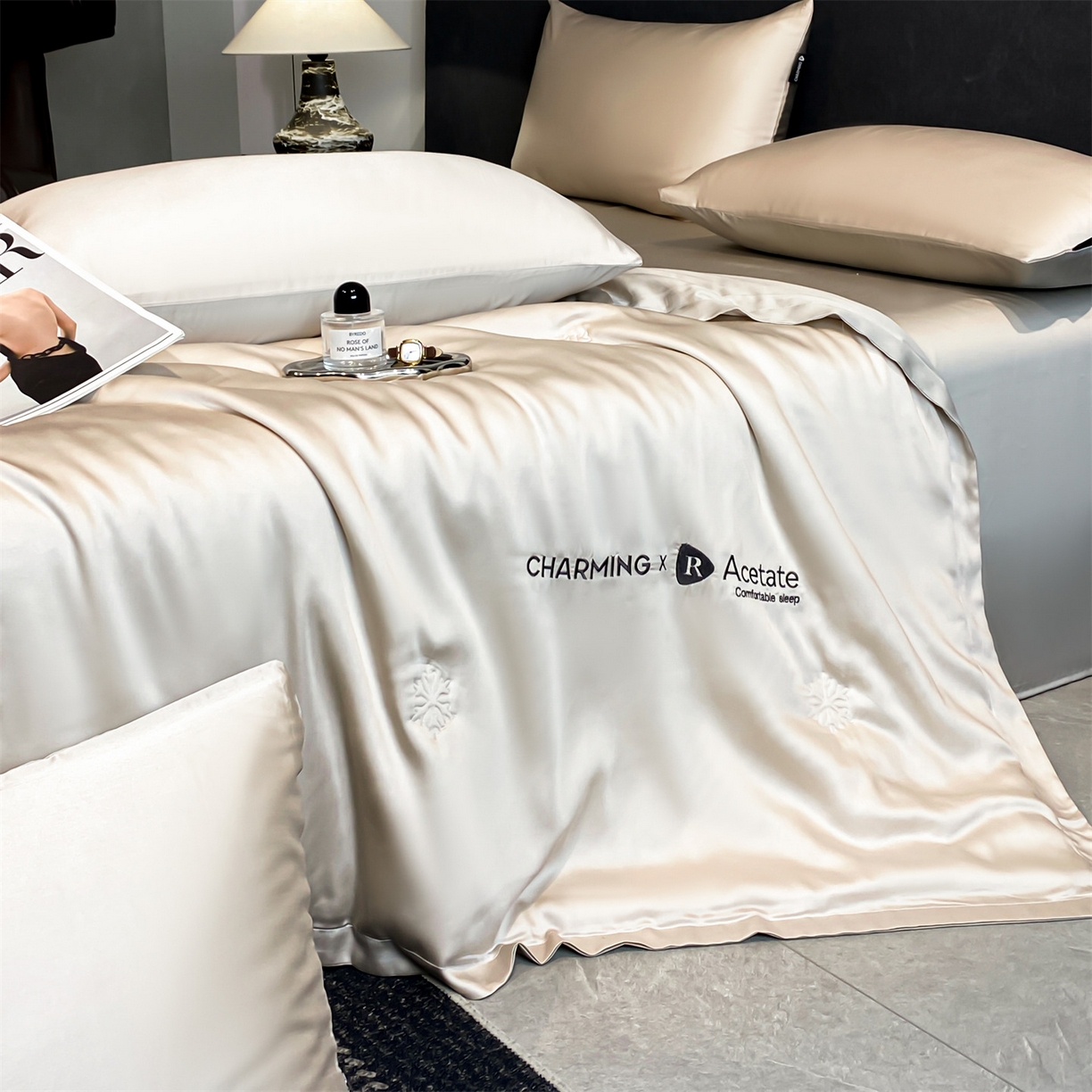 91家纺网 家纺一手货源 找家纺 无界 2026新款水洗真丝夏被-雪花绗缝压线-莱拉 莱拉 浅茶+冰川灰