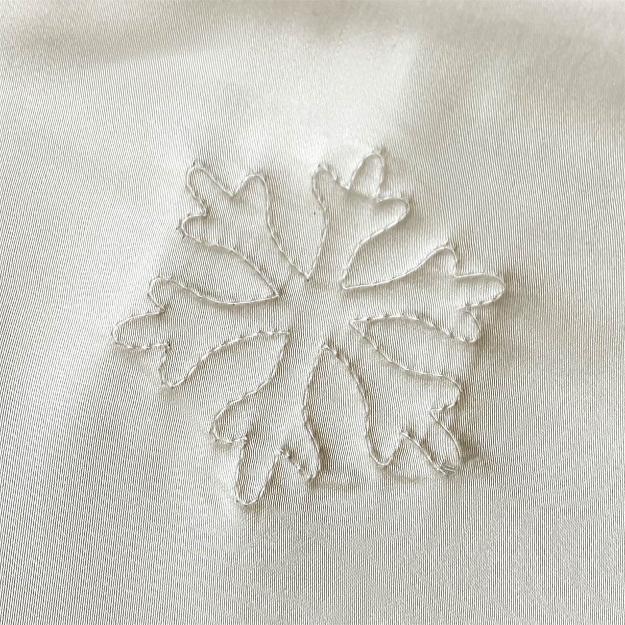 91家纺网 家纺一手货源 找家纺 无界 2026新款水洗真丝夏被-雪花绗缝压线-莱拉 莱拉 浅茶+冰川灰