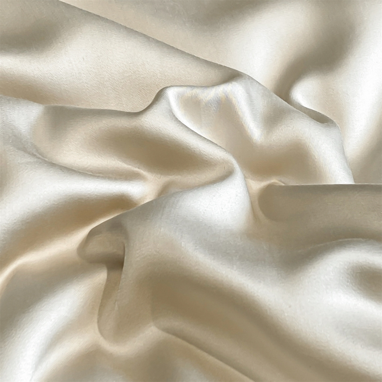 91家纺网 家纺一手货源 找家纺 无界 2026新款水洗真丝夏被-雪花绗缝压线-莱拉 莱拉 浅茶+冰川灰