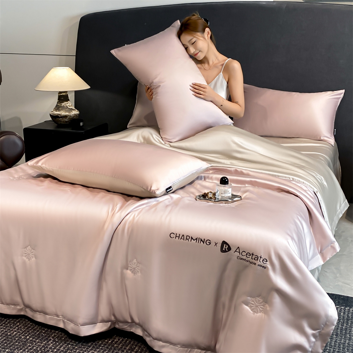 91家纺网 家纺一手货源 找家纺 无界 2026新款水洗真丝夏被-雪花绗缝压线-莱拉 莱拉 水雾紫+冰川灰