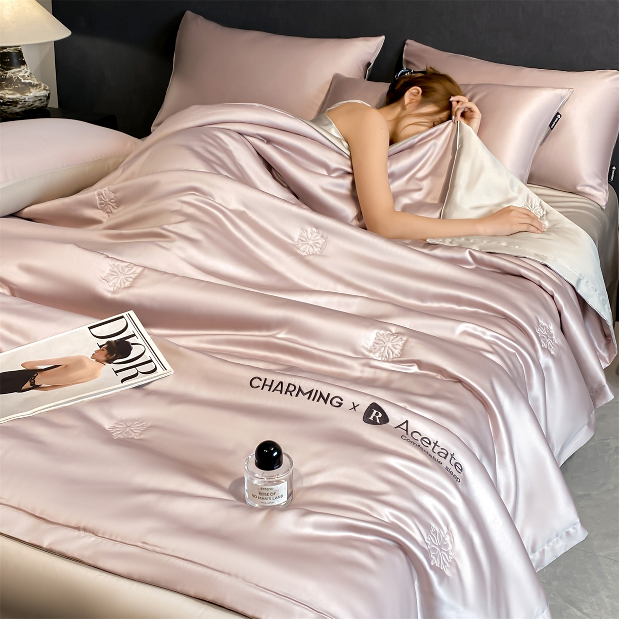 91家纺网 家纺一手货源 找家纺 无界 2026新款水洗真丝夏被-雪花绗缝压线-莱拉 莱拉 水雾紫+冰川灰