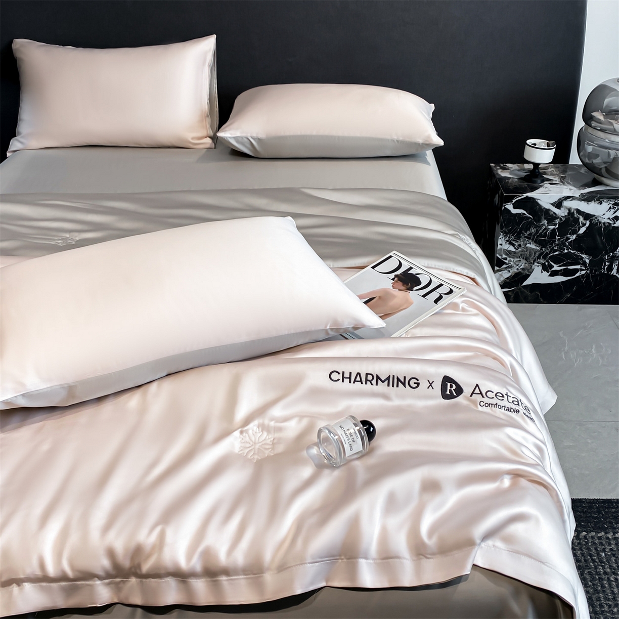 91家纺网 家纺一手货源 找家纺 无界 2026新款水洗真丝夏被-雪花绗缝压线-莱拉 莱拉 素粉+冰川灰