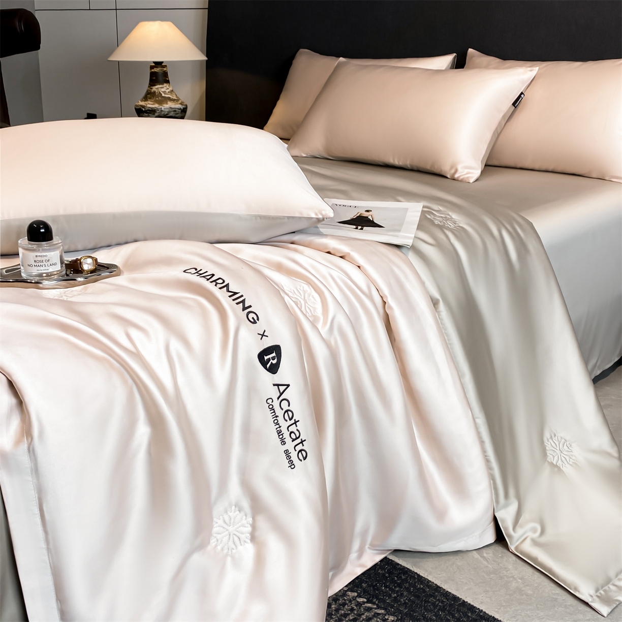 91家纺网 家纺一手货源 找家纺 无界 2026新款水洗真丝夏被-雪花绗缝压线-莱拉 莱拉 素粉+冰川灰