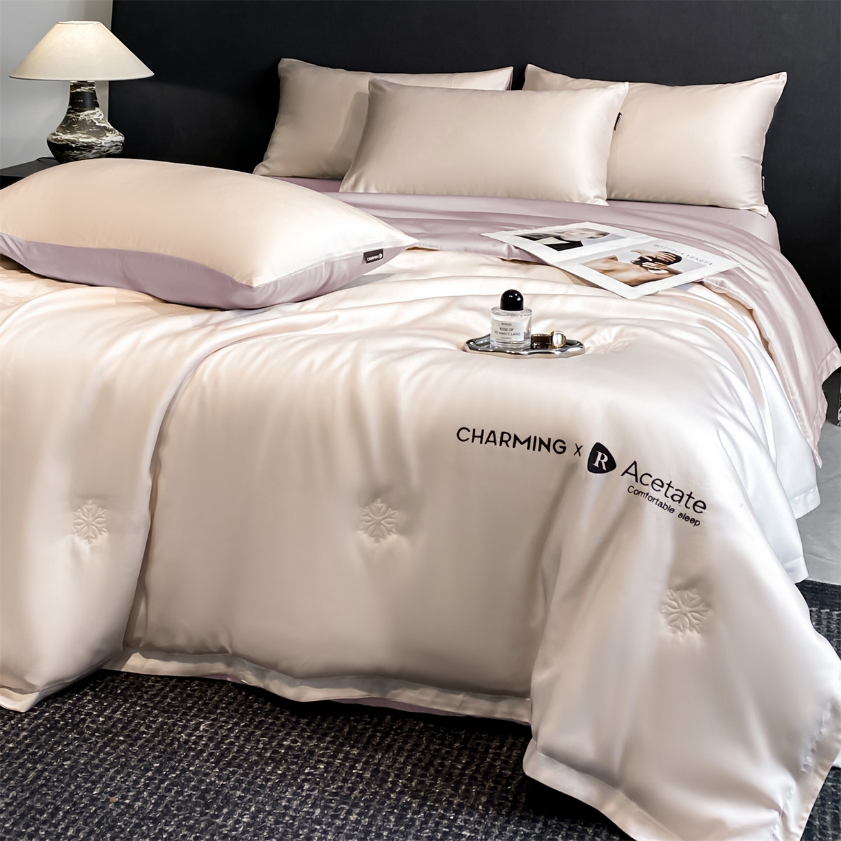 91家纺网 家纺一手货源 找家纺 无界 2026新款水洗真丝夏被-雪花绗缝压线-莱拉 莱拉 杏白+素粉