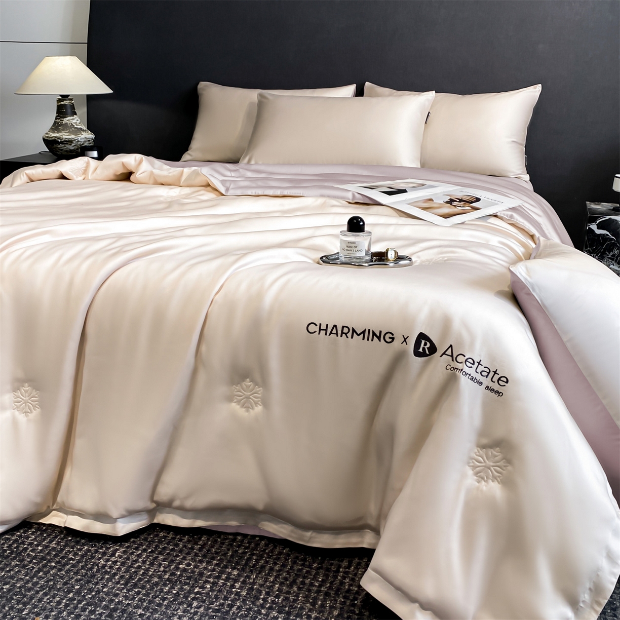 91家纺网 家纺一手货源 找家纺 无界 2026新款水洗真丝夏被-雪花绗缝压线-莱拉 莱拉 杏白+素粉