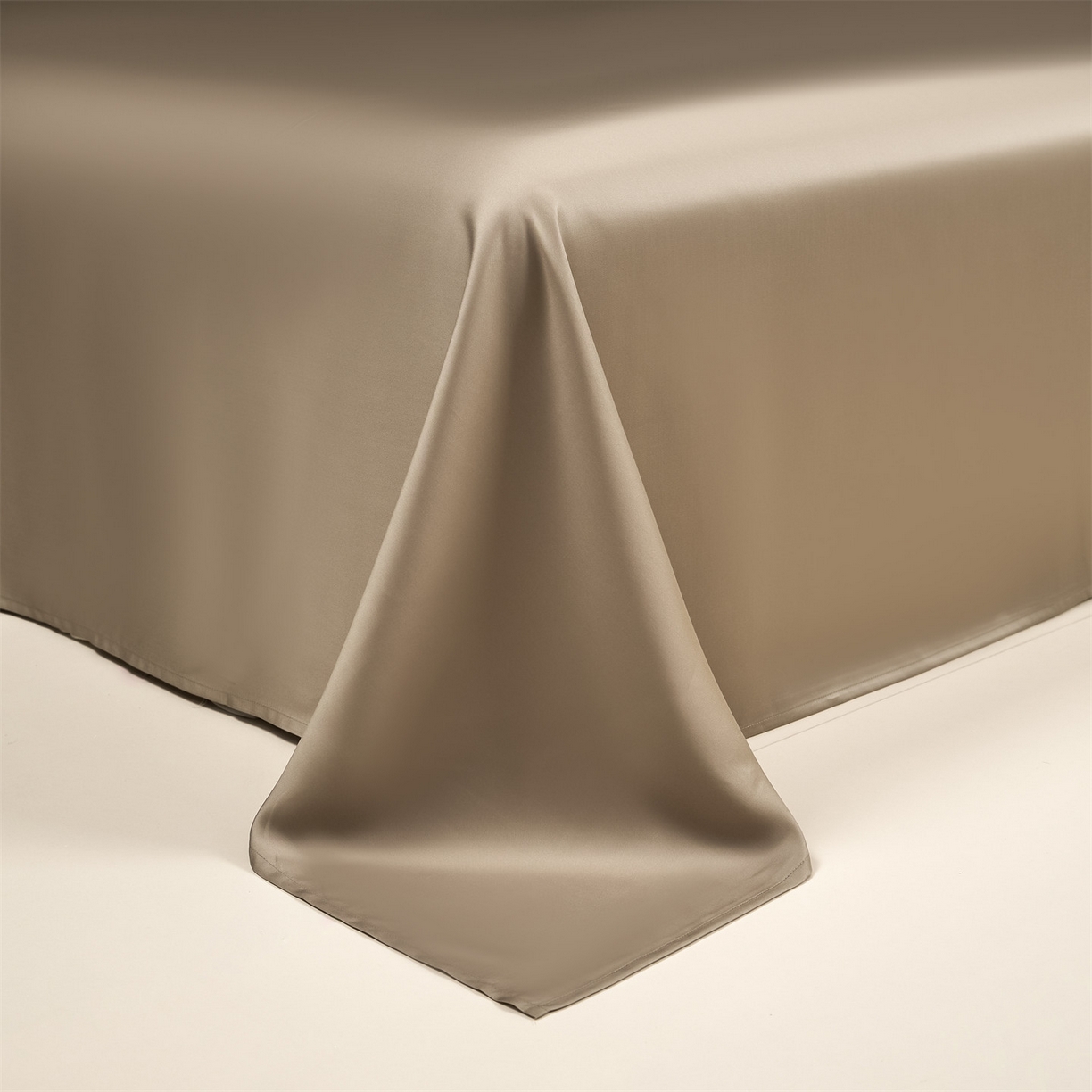 91家纺网 家纺一手货源 找家纺 （总）DC 2026新款天丝单边蝴蝶织带四件套--蝶音系列