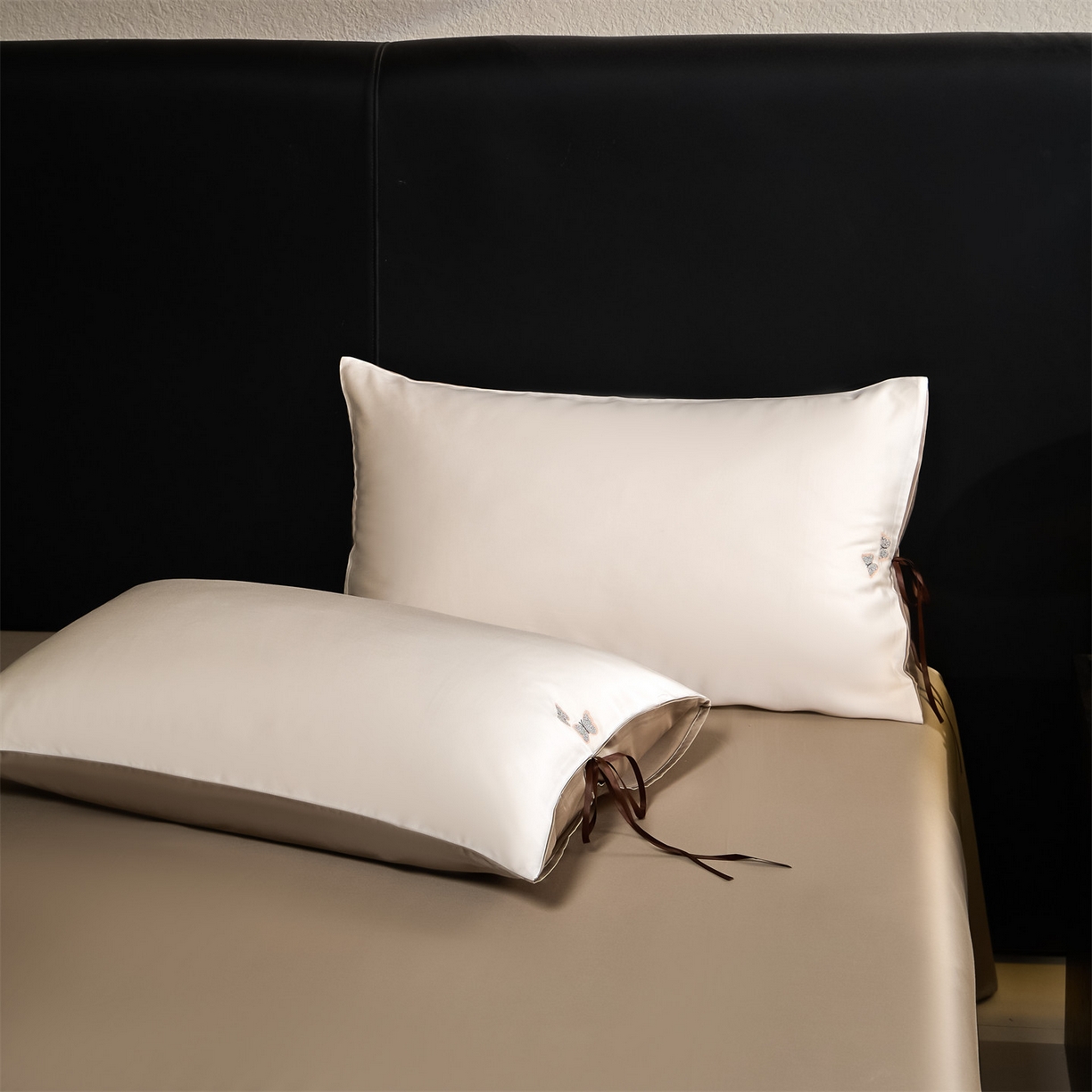 91家纺网 家纺一手货源 找家纺 （总）DC 2026新款天丝单边蝴蝶织带四件套--蝶音系列