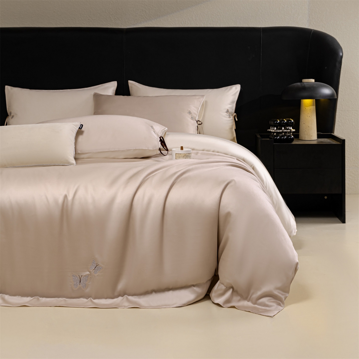 91家纺网 家纺一手货源 找家纺 DC 2026新款天丝单边蝴蝶织带四件套--蝶音系列 蝶音-浅茶+元气白桃