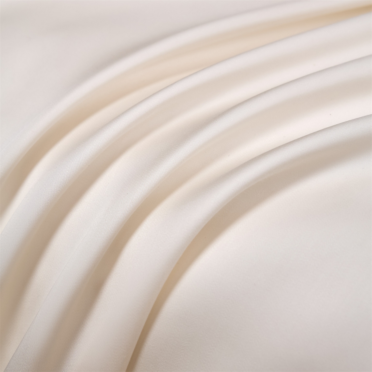 91家纺网 家纺一手货源 找家纺 DC 2026新款天丝单边蝴蝶织带四件套--蝶音系列 蝶音-元气白桃+冰雾粉