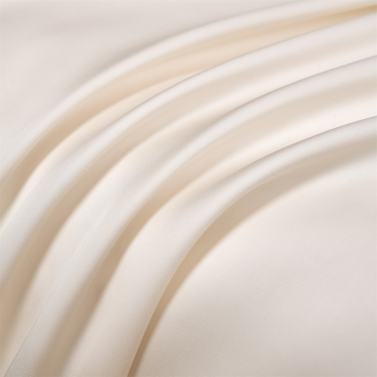 91家纺网 家纺一手货源 找家纺 DC 2026新款天丝单边蝴蝶织带四件套--蝶音系列 蝶音-元气白桃+麦肤色