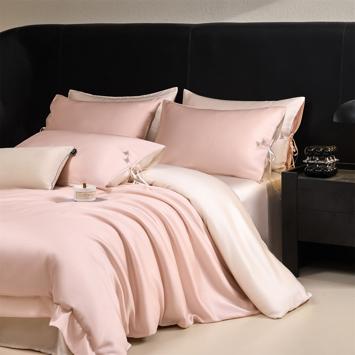 91家纺网 家纺一手货源 找家纺 DC 2026新款天丝单边蝴蝶织带四件套--蝶音系列 蝶音-冰雾粉+元气白桃