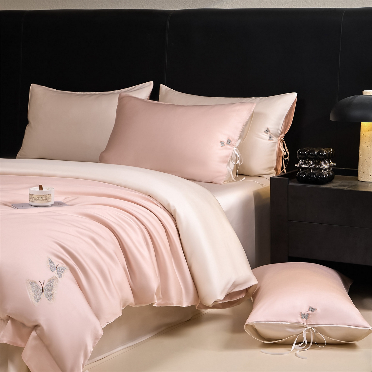 91家纺网 家纺一手货源 找家纺 DC 2026新款天丝单边蝴蝶织带四件套--蝶音系列 蝶音-冰雾粉+元气白桃