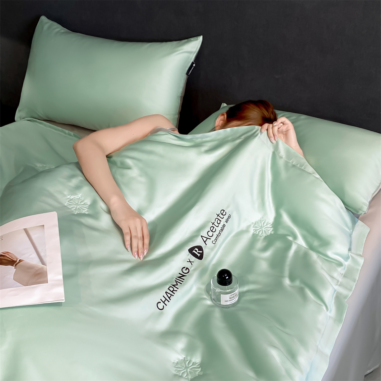 91家纺网 家纺一手货源 找家纺 无界 2026新款水洗真丝夏被-雪花绗缝压线-莱拉 莱拉 亚丁绿+冰川灰