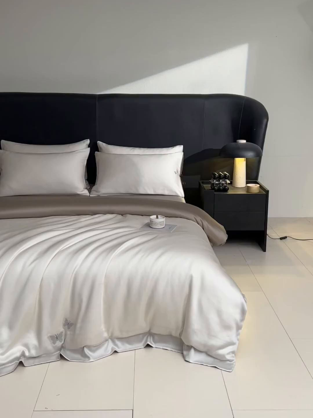 91家纺网 家纺一手货源 找家纺 DC 2026新款天丝单边蝴蝶织带四件套--蝶音系列 蝶音-元气白桃+麦肤色