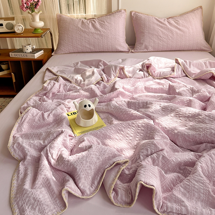 91家纺网 家纺一手货源 找家纺 鑫佳居 2026新款三角针纯色夏被夏凉被空调被四件套 葡萄啵啵