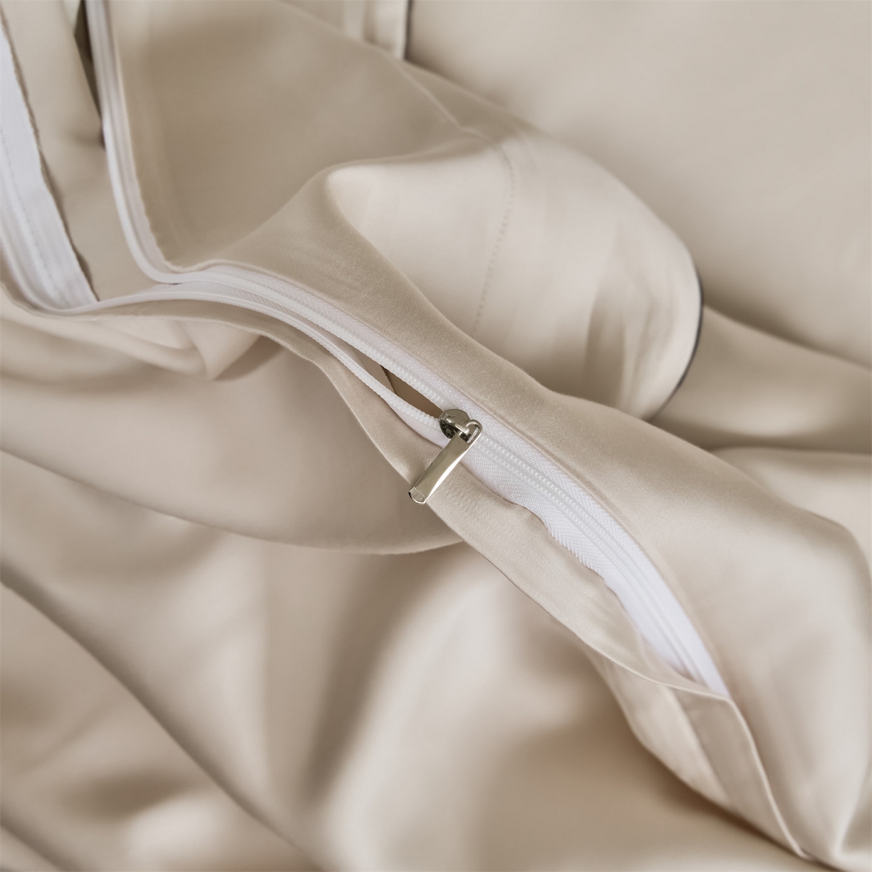 91家纺网 家纺一手货源 找家纺 （总）DC 2026新款天丝刺绣拼角麻绳宽边四件套--戴芬系列