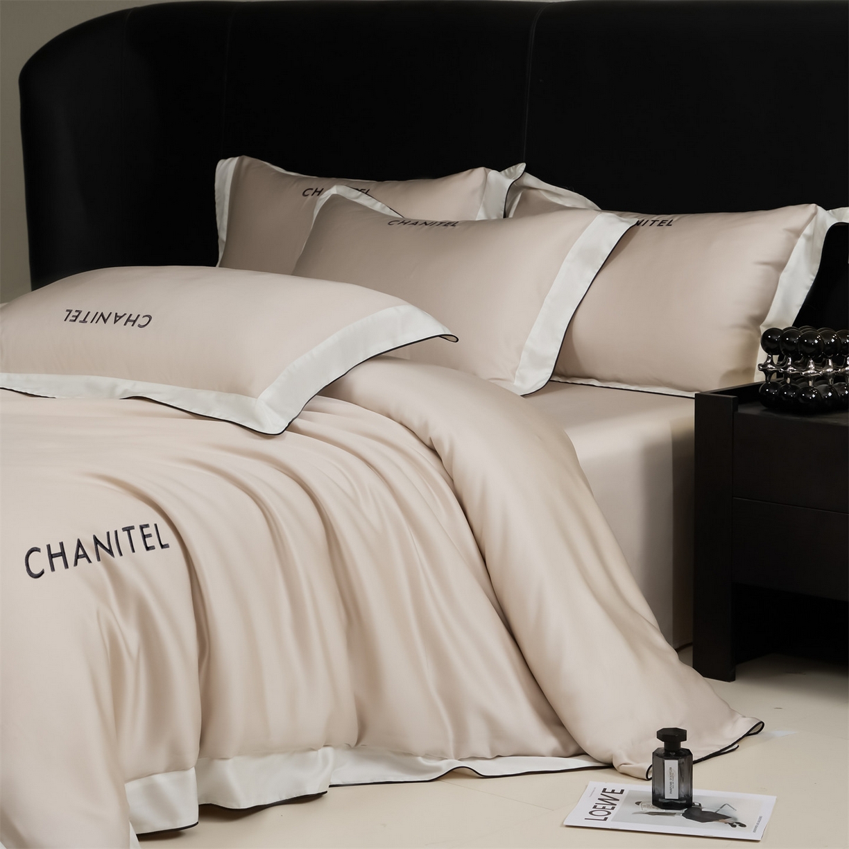 91家纺网 家纺一手货源 找家纺 （总）DC 2026新款天丝刺绣拼角麻绳宽边四件套--戴芬系列