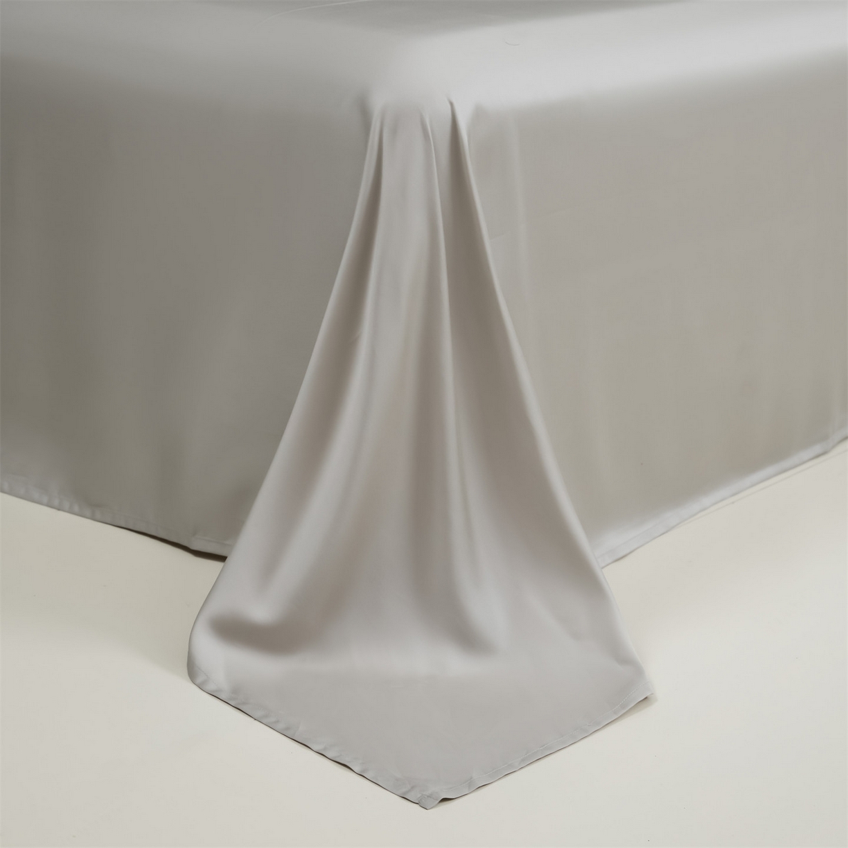 91家纺网 家纺一手货源 找家纺 DC 2026新款天丝刺绣拼角麻绳宽边四件套--戴芬系列 戴芬-冰川灰