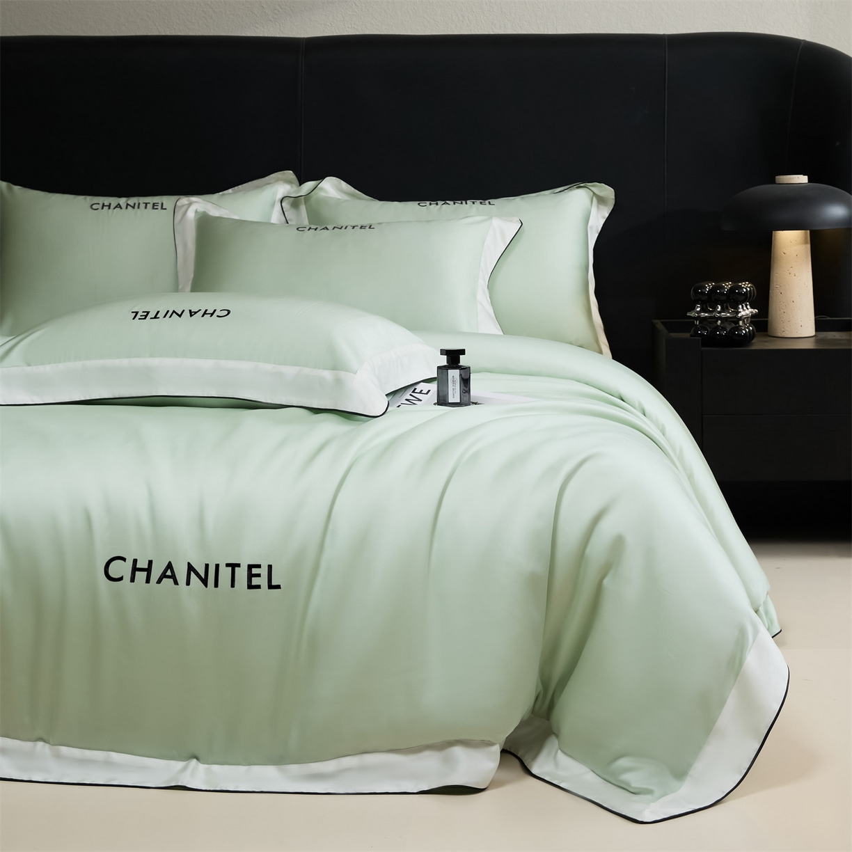 91家纺网 家纺一手货源 找家纺 DC 2026新款天丝刺绣拼角麻绳宽边四件套--戴芬系列 戴芬-亚丁绿