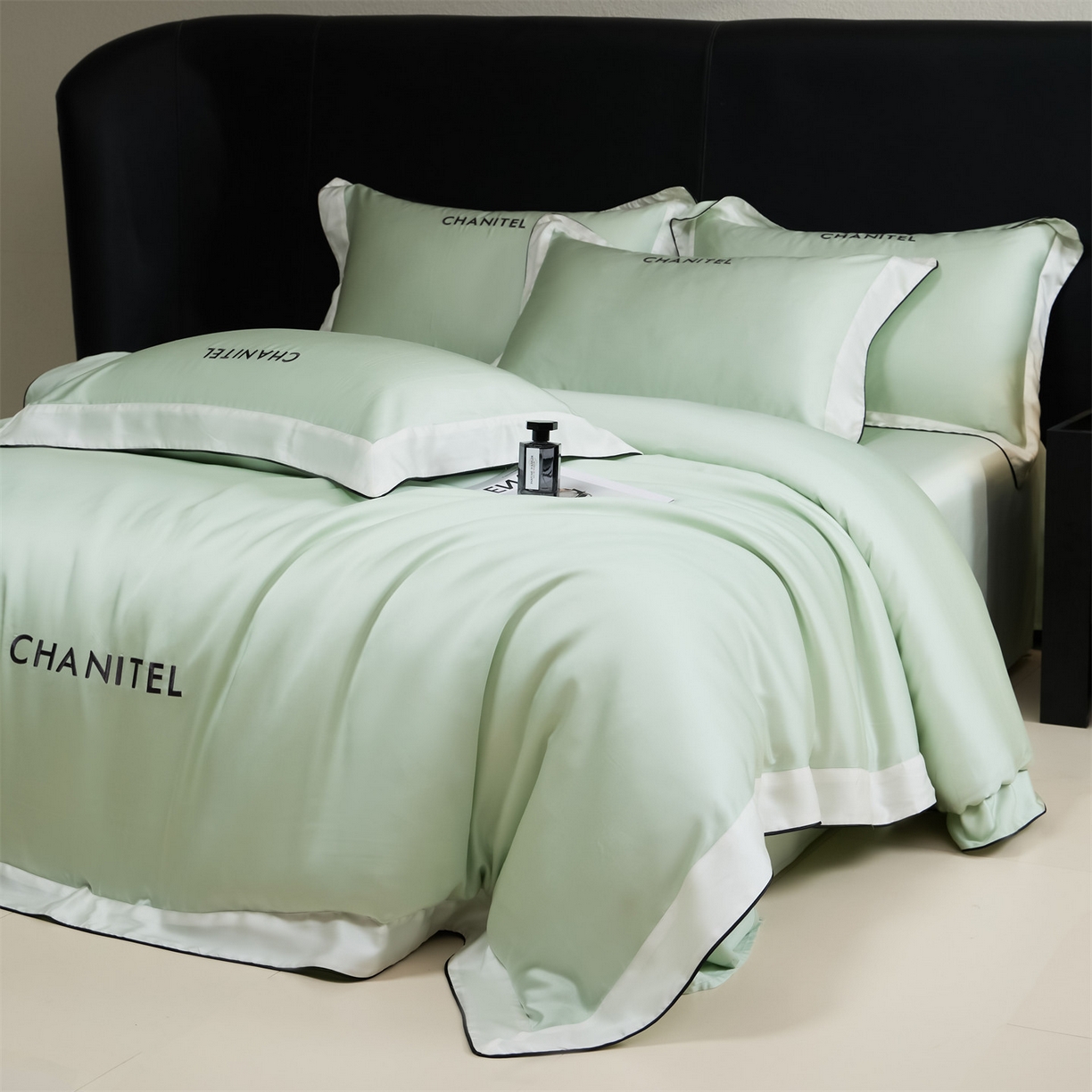 91家纺网 家纺一手货源 找家纺 DC 2026新款天丝刺绣拼角麻绳宽边四件套--戴芬系列 戴芬-亚丁绿