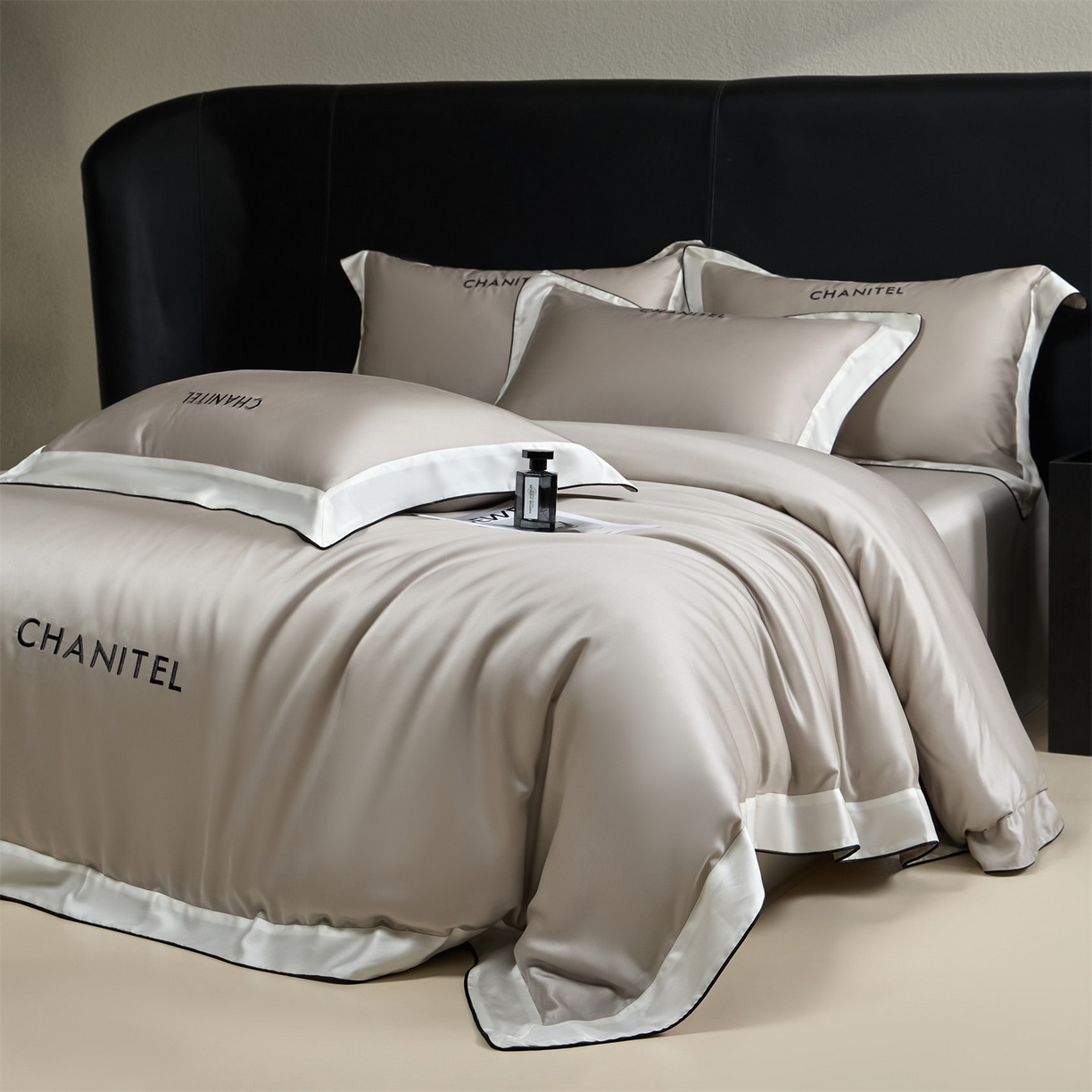 91家纺网 家纺一手货源 找家纺 DC 2026新款天丝刺绣拼角麻绳宽边四件套--戴芬系列 戴芬-冰川灰