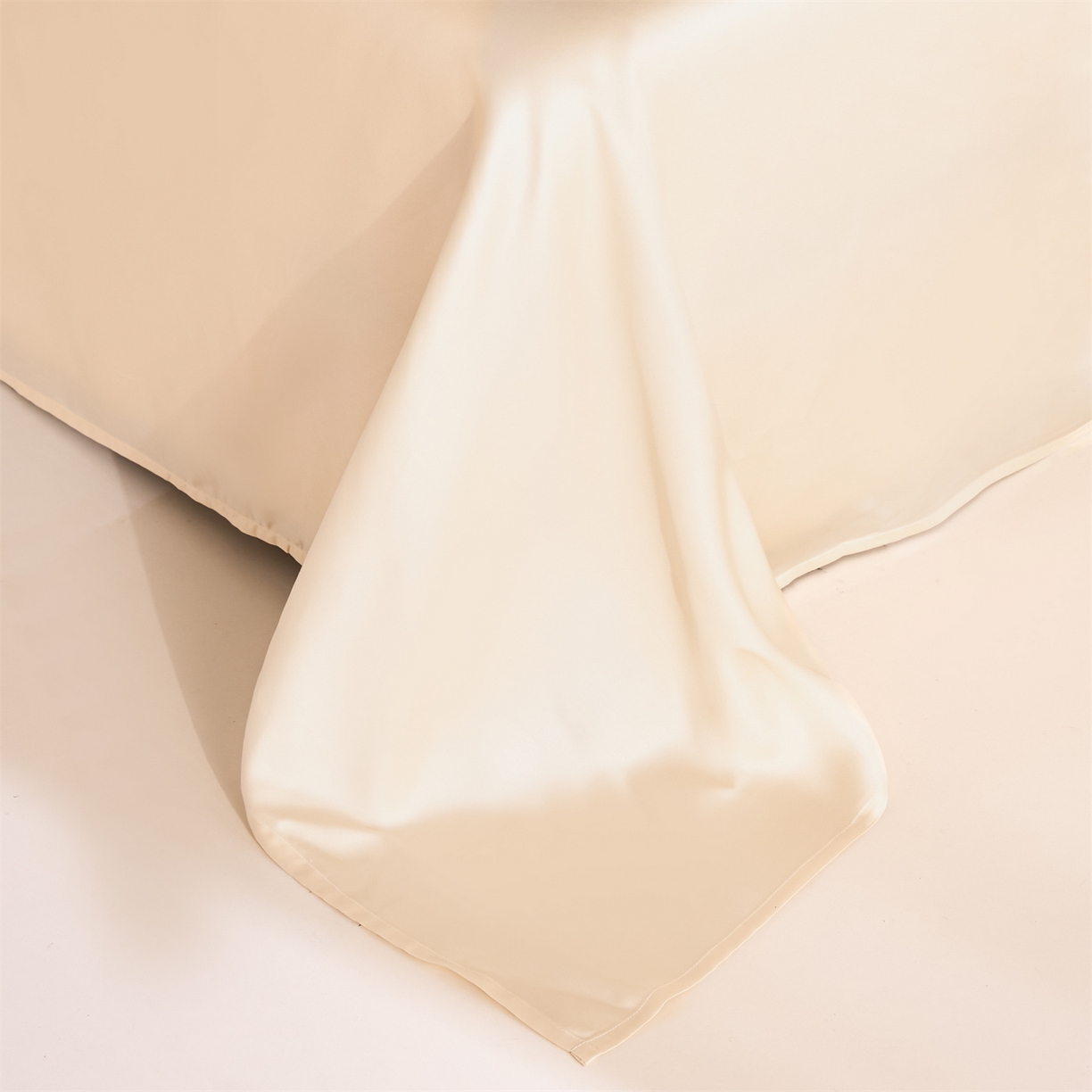 91家纺网 家纺一手货源 找家纺 DC 2026新款天丝刺绣麻绳平绣系列四件套 麻绳平绣-素粉+杏白（焦糖小熊）