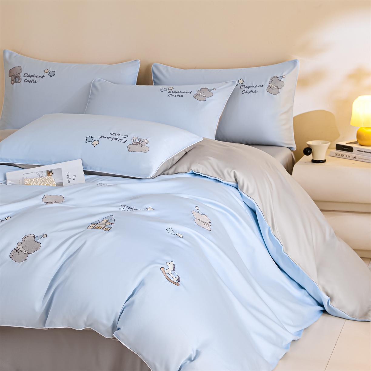 91家纺网 家纺一手货源 找家纺 DC 2026新款天丝刺绣麻绳平绣系列四件套 麻绳平绣-婴儿蓝+冰川灰（小象城堡）