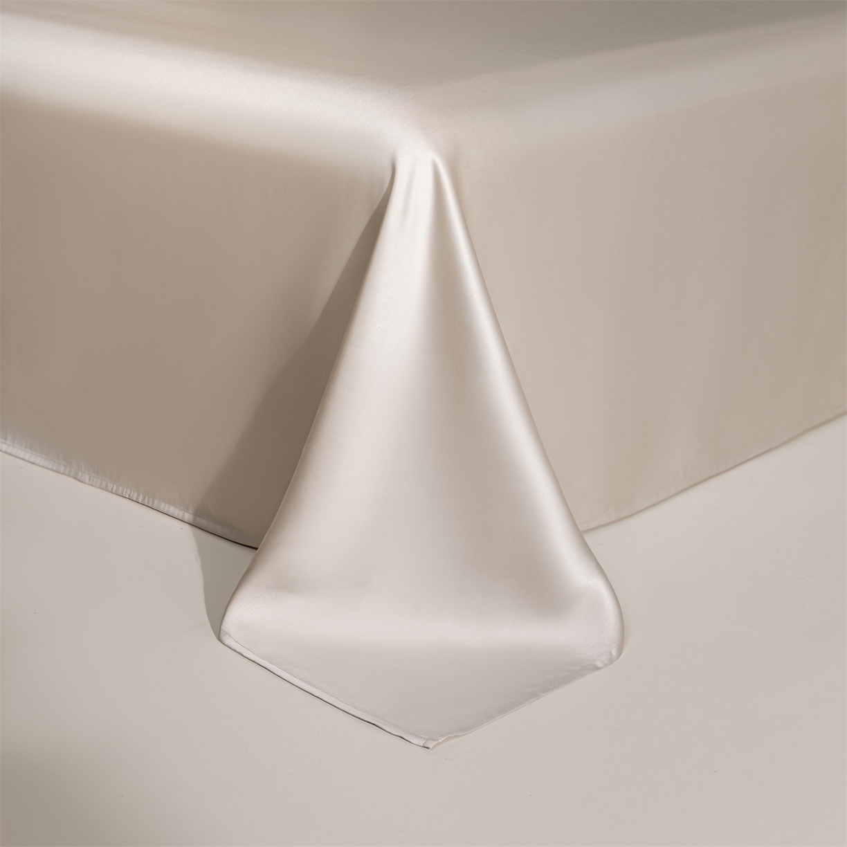 91家纺网 家纺一手货源 找家纺 DC 2026新款天丝刺绣宽边双色边四件套--露娜系列 露娜-米褐色